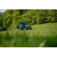 LS Traktor und Hofman Streuer